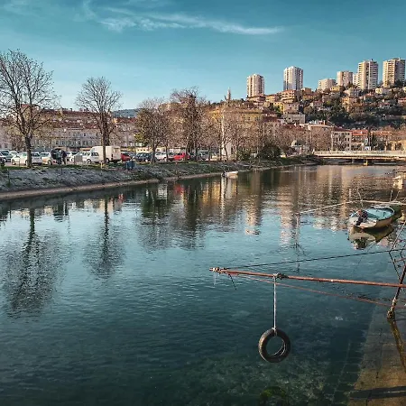 Daire La Guardia Rijeka