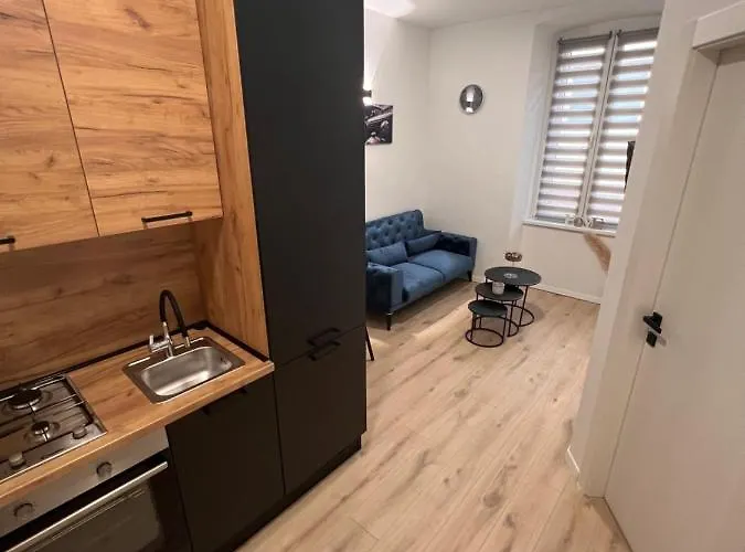 La Guardia Apartment