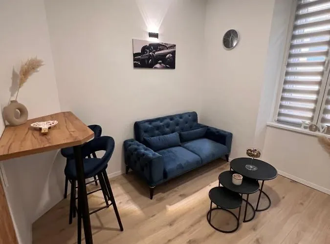 La Guardia Apartment